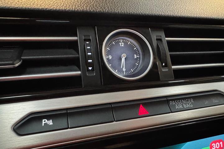 Sort VW Passat fra 2018