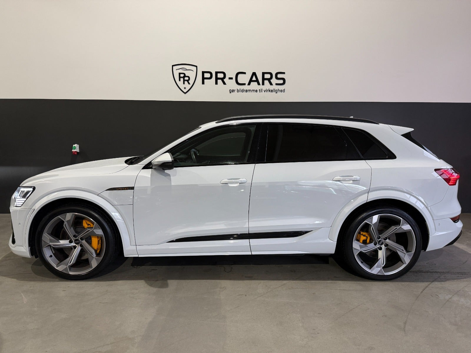Audi e-tron S quattro