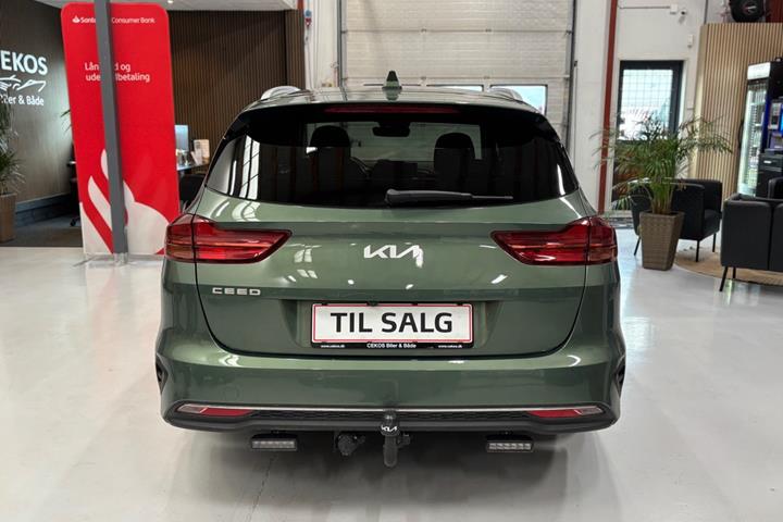 Grøn Kia Ceed fra 2023