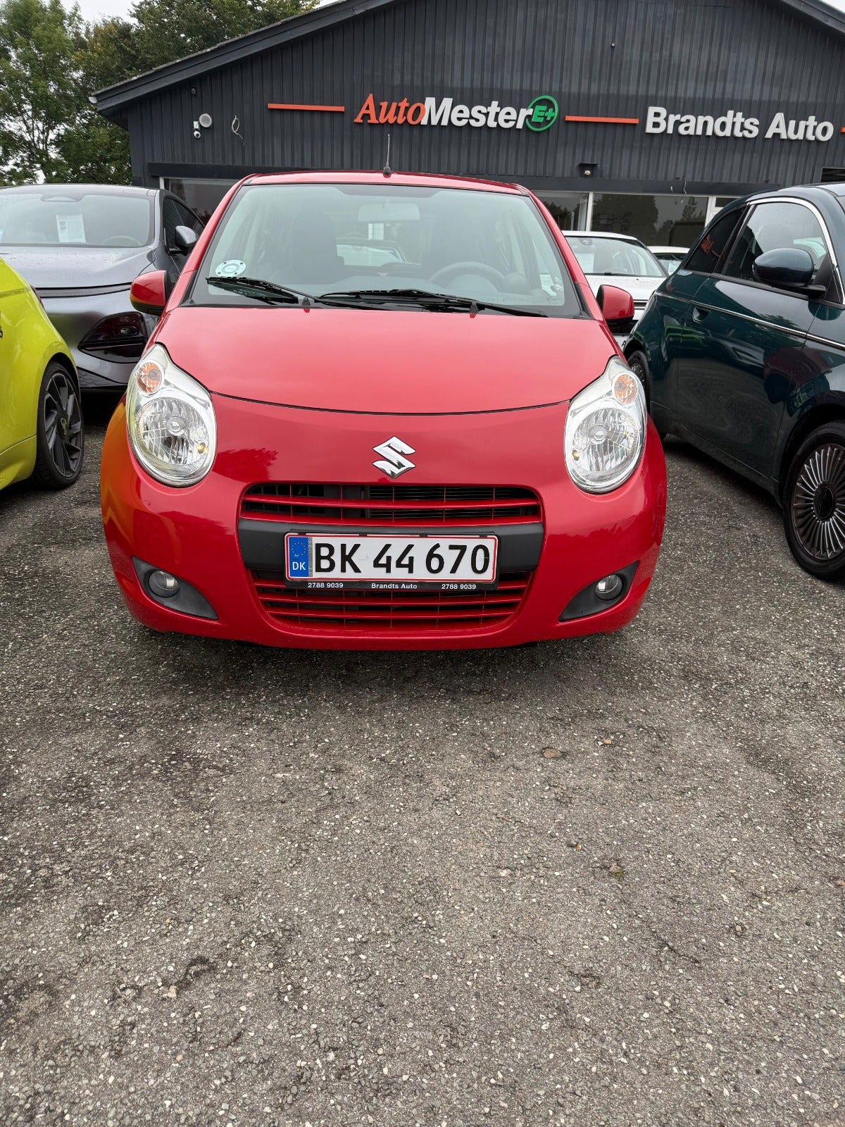Rød Suzuki Alto fra 2013