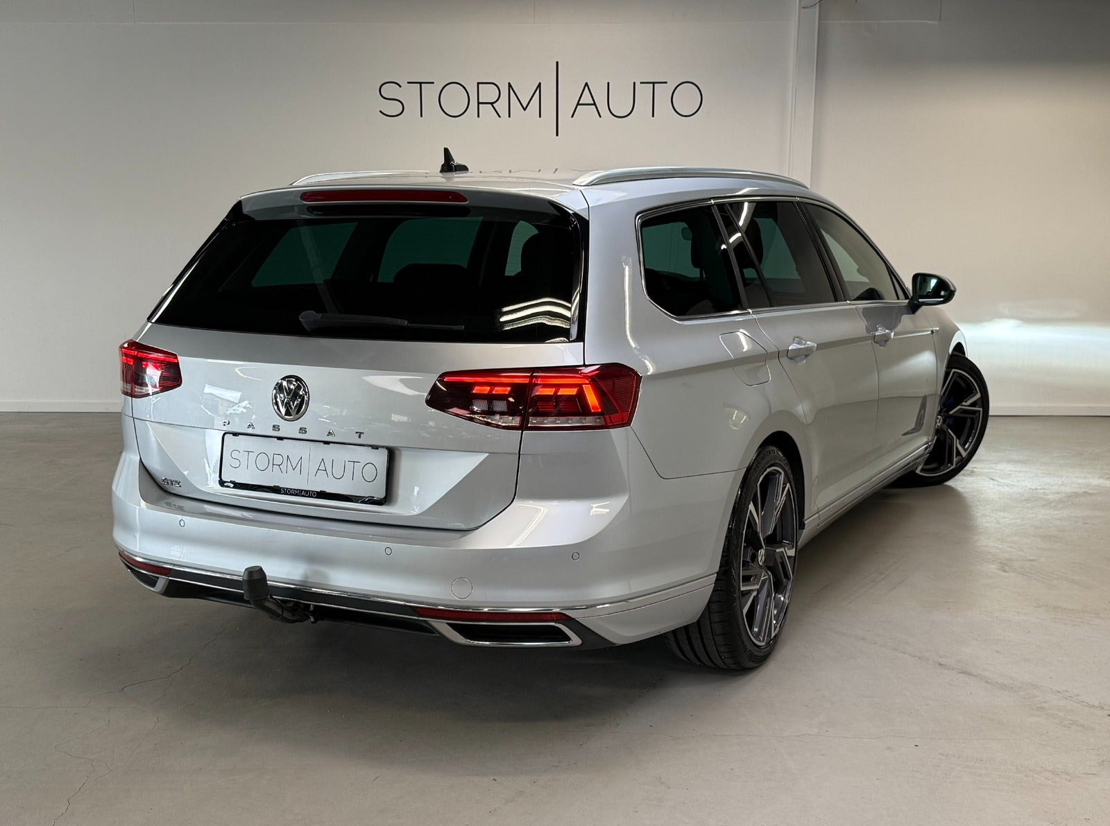 Sølv VW Passat fra 2020