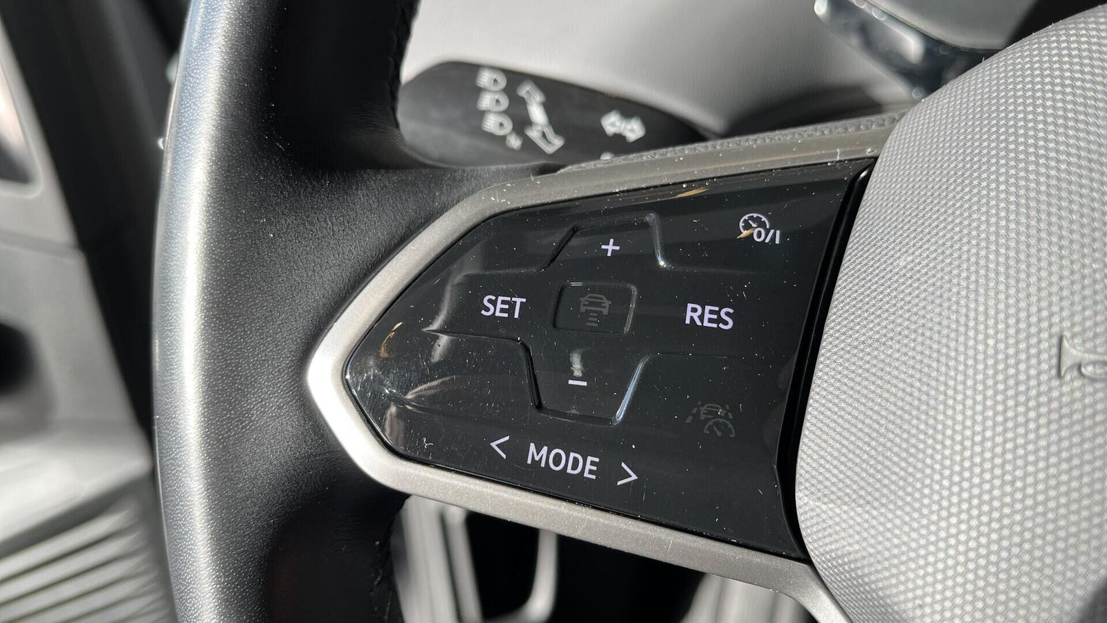 Grå VW ID.4 fra 2023