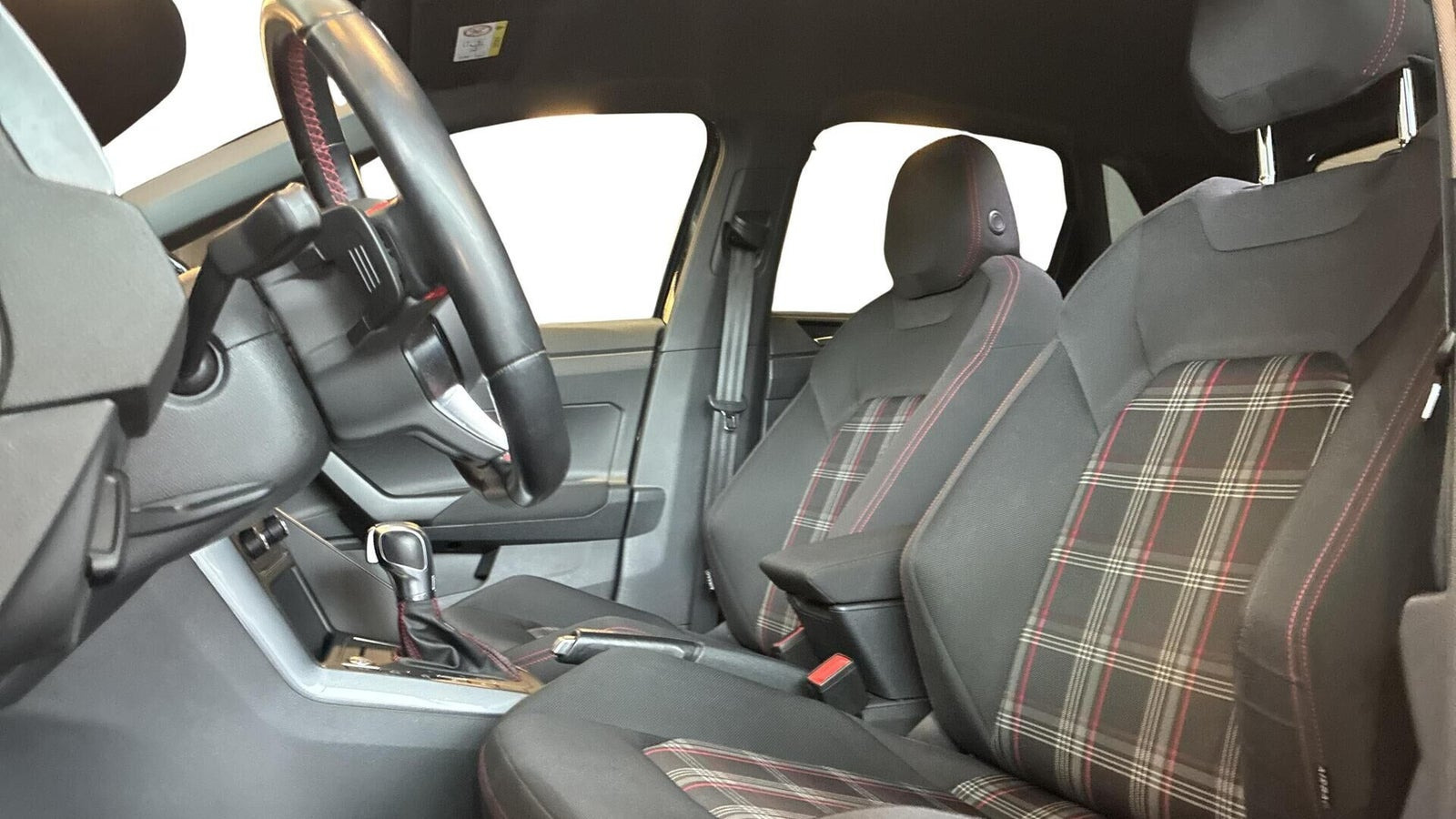 Sort VW Polo fra 2019