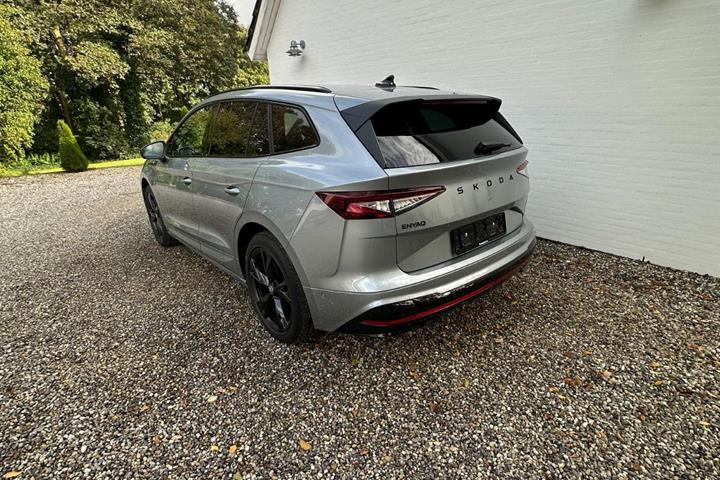 Sølv Skoda Enyaq fra 2026