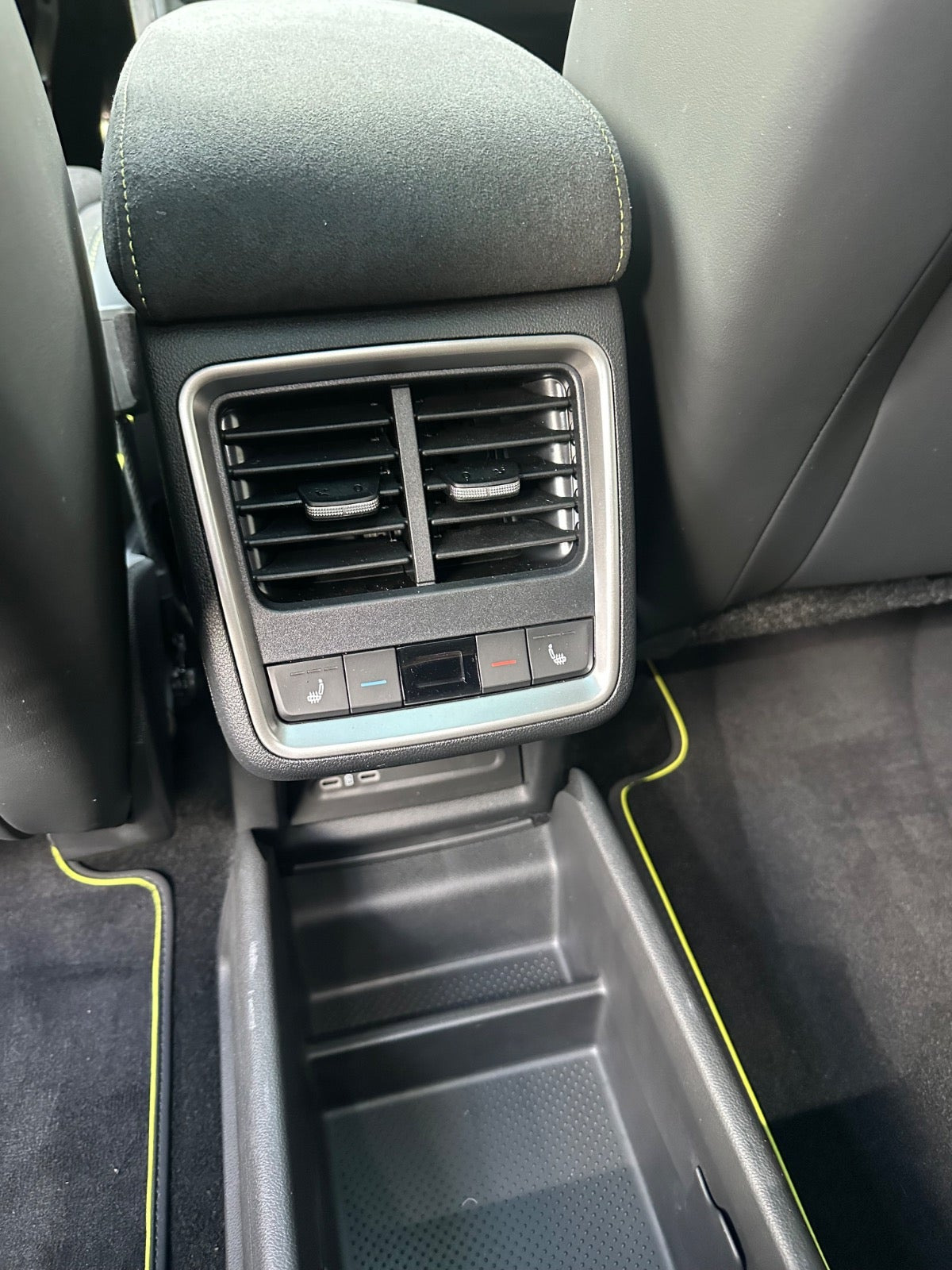Sølv Skoda Enyaq fra 2026