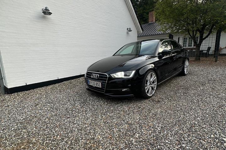 Sort Audi A3 fra 2015