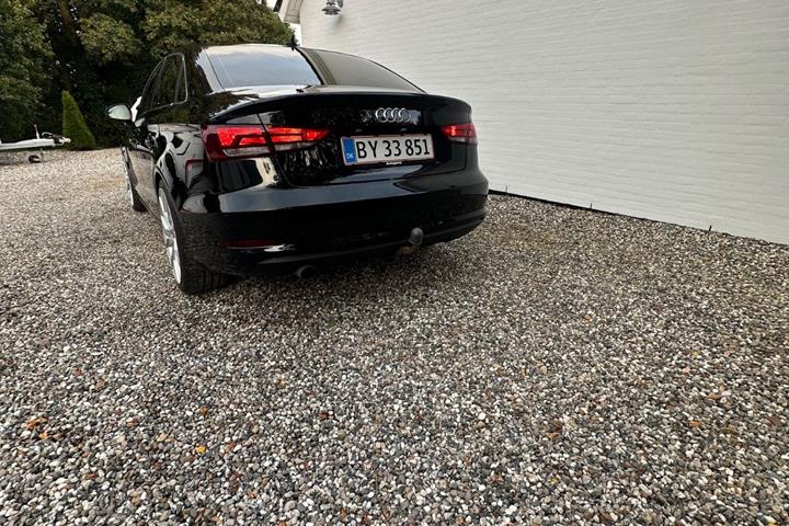 Sort Audi A3 fra 2015