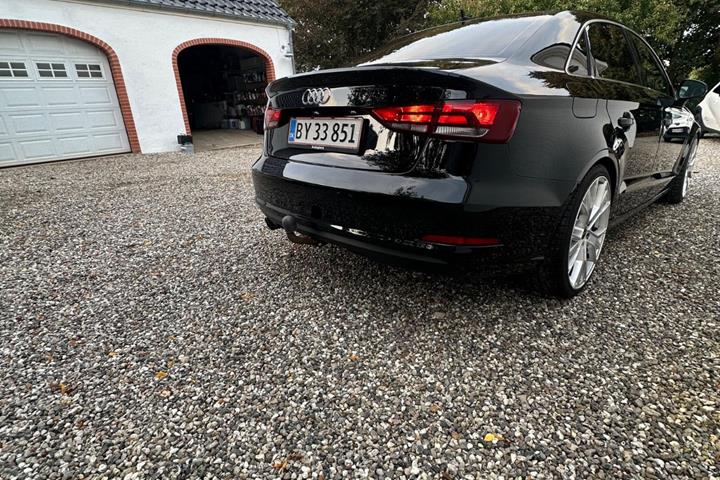 Sort Audi A3 fra 2015