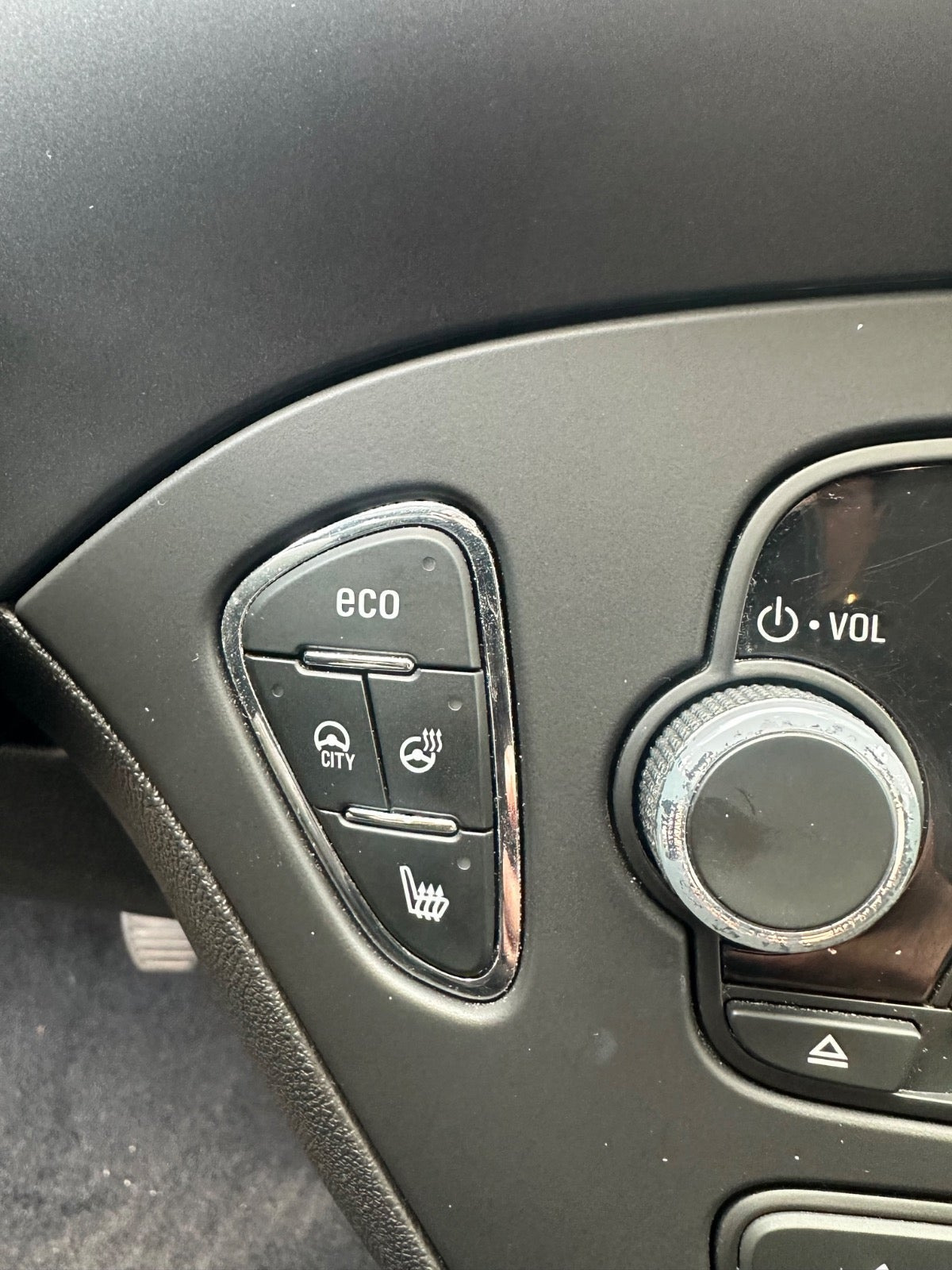 Sølv Opel Corsa fra 2016