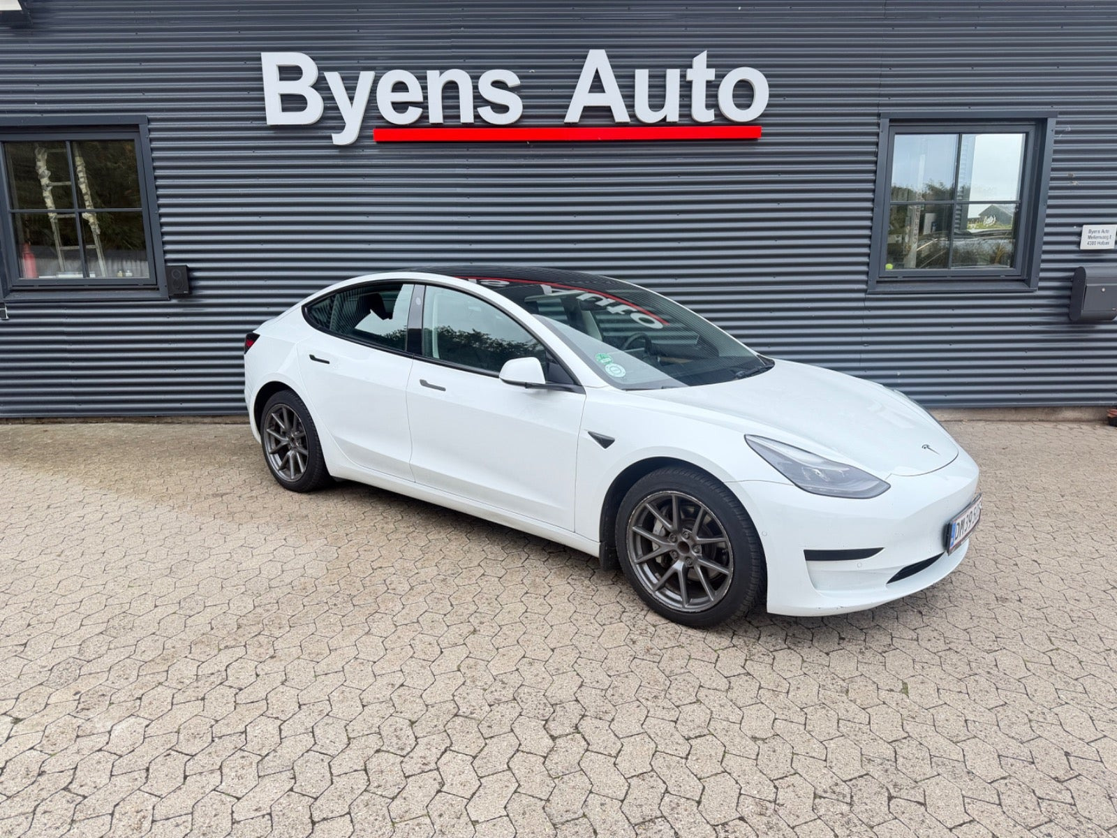 Tesla Model 3 Standard Range+ RWD