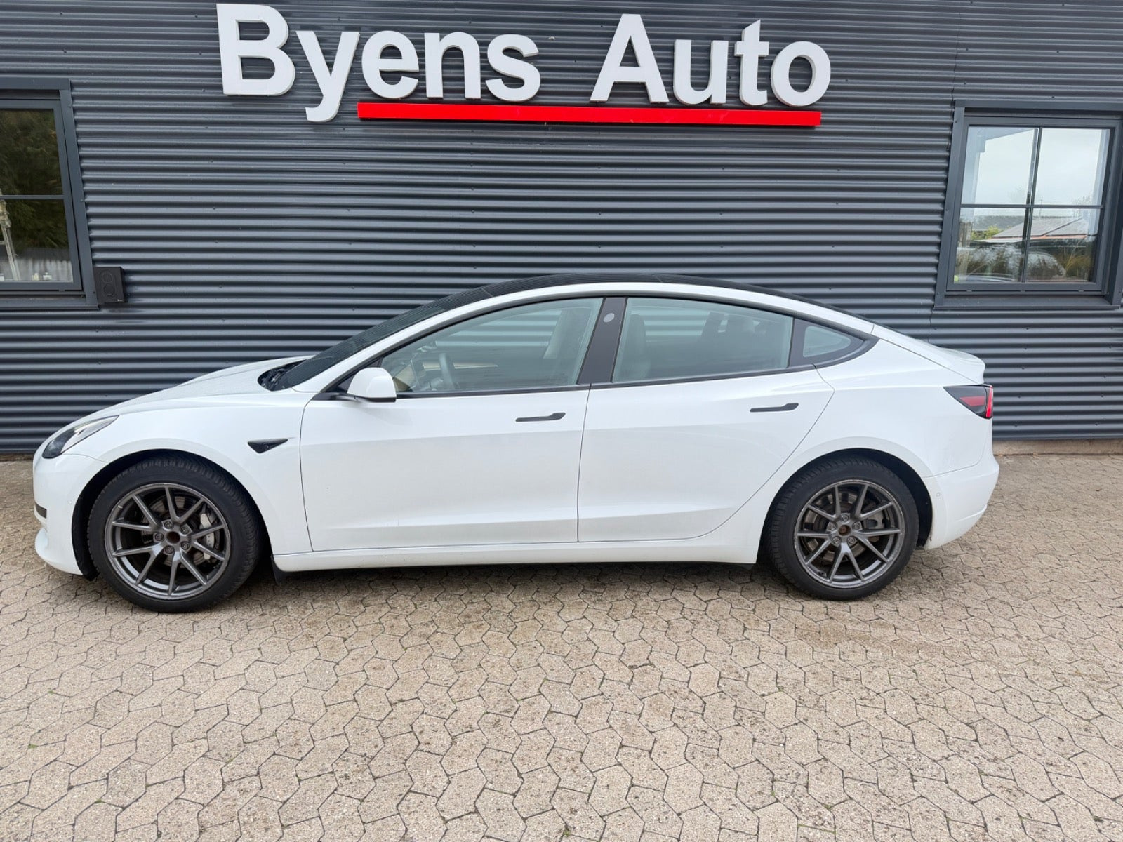 undefined Tesla Model 3 fra 2021