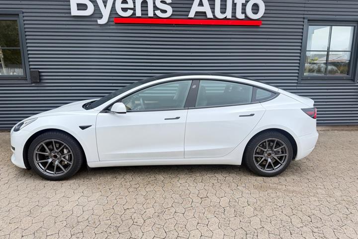 undefined Tesla Model 3 fra 2021
