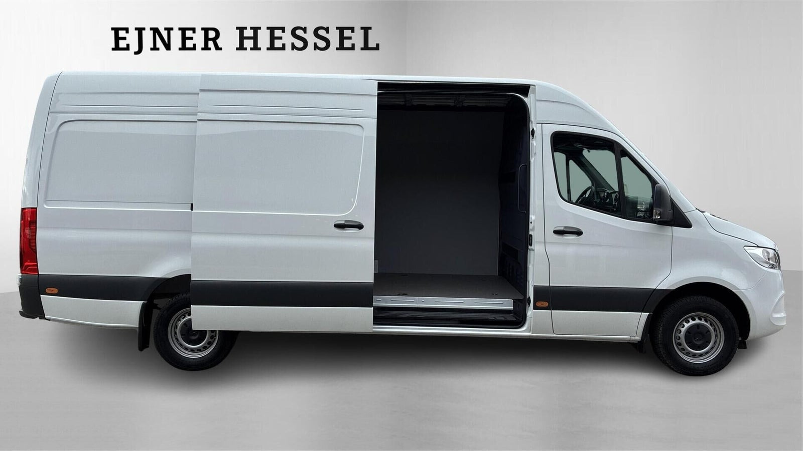 Hvid Mercedes Sprinter 317 fra 2025