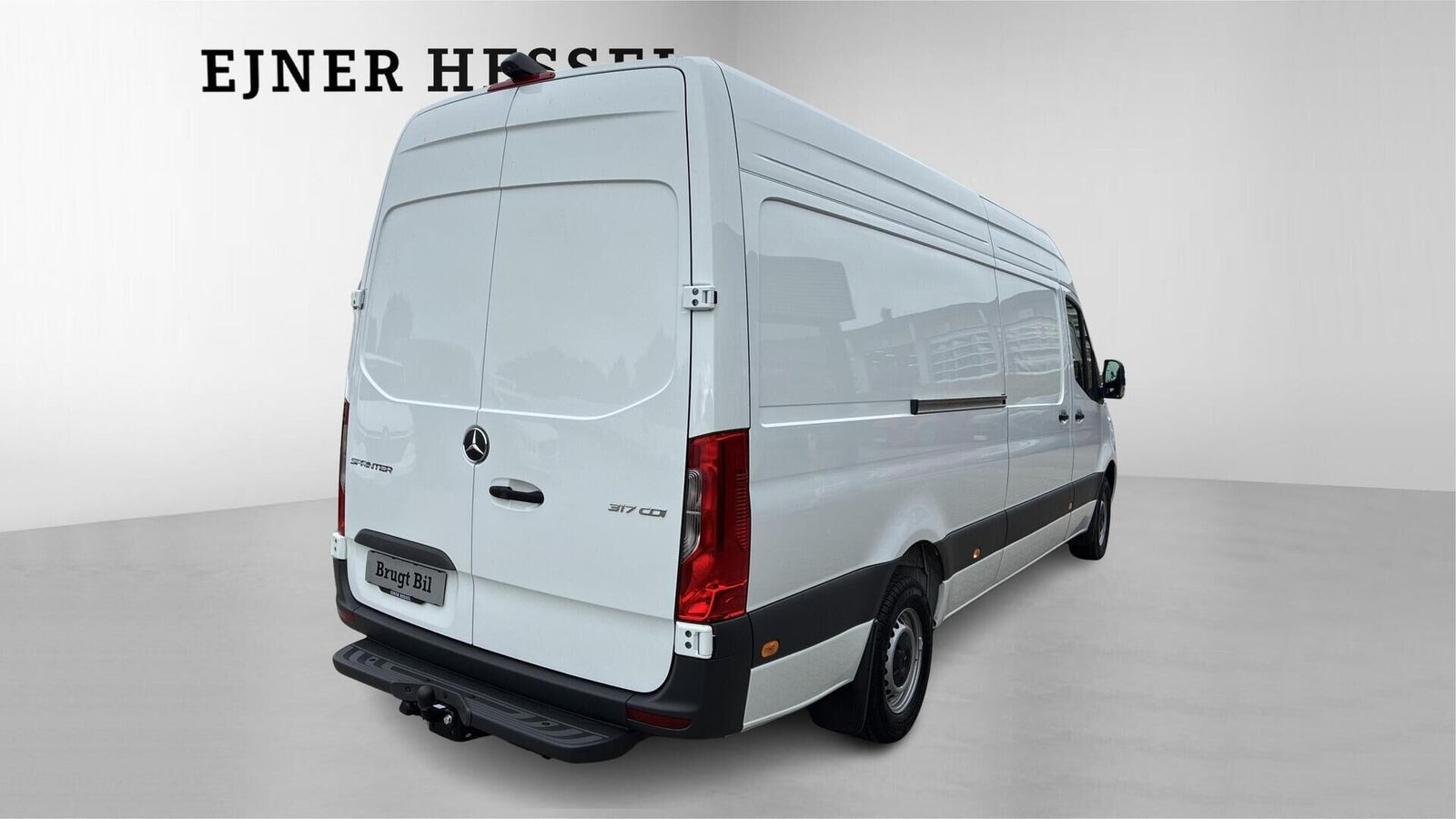 Hvid Mercedes Sprinter 317 fra 2025
