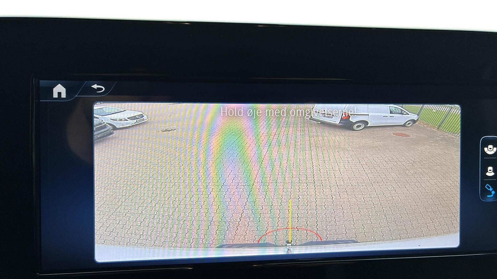 Hvid Mercedes Sprinter 317 fra 2025