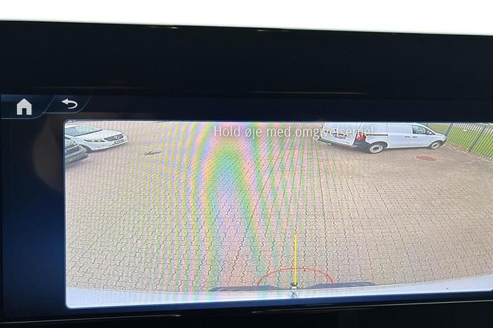 Hvid Mercedes Sprinter 317 fra 2025