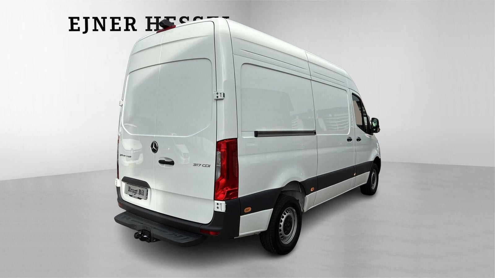 Hvid Mercedes Sprinter 317 fra 2025