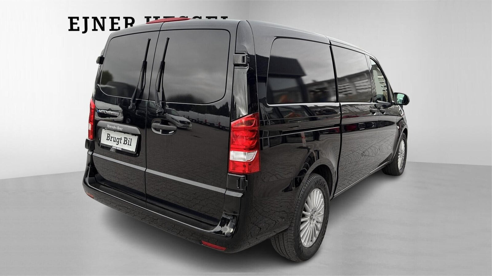 Sort Mercedes eVito 129 fra 2021