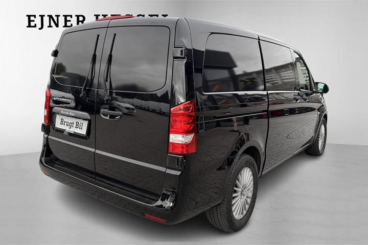 Sort Mercedes eVito 129 fra 2021