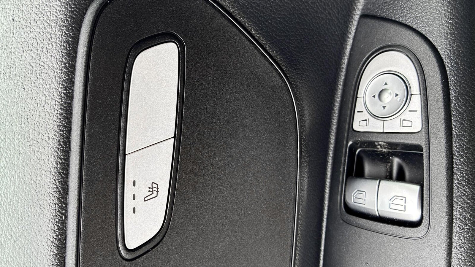 Sort Mercedes eVito 129 fra 2021
