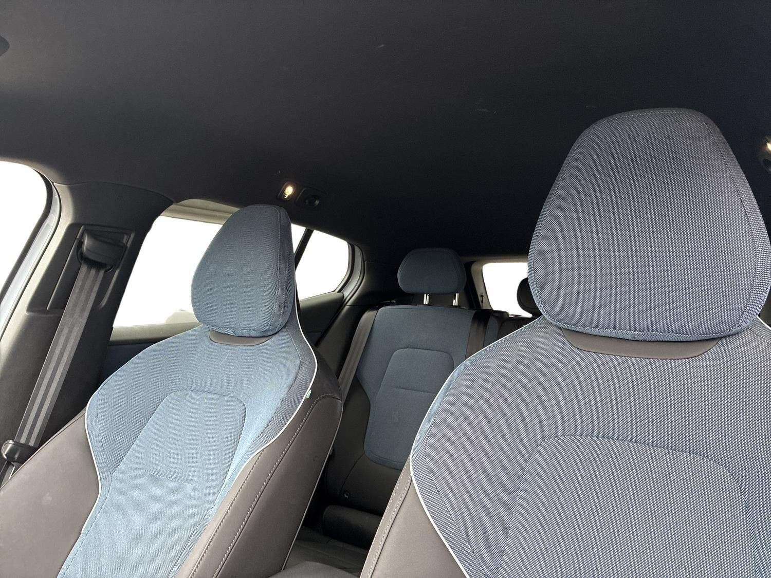 Blå Volvo EX30 fra 2024