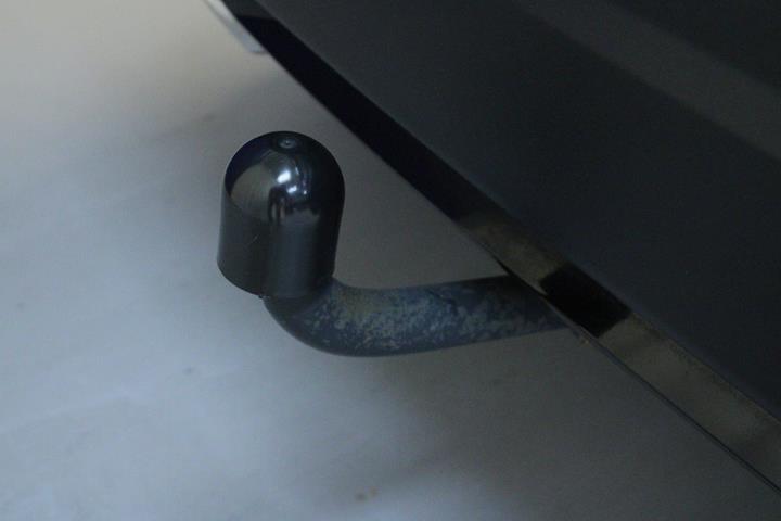 Grå Peugeot 2008 fra 2023