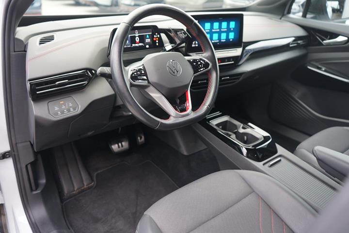Hvid VW ID.4 fra 2023