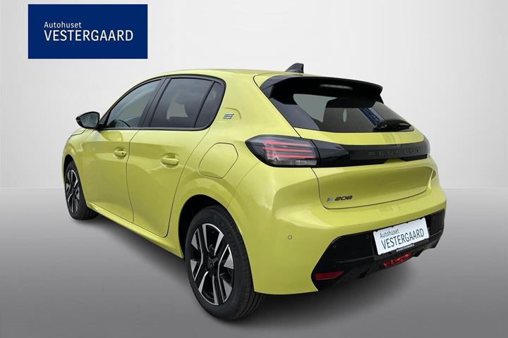Gul Peugeot e-208 fra 2024