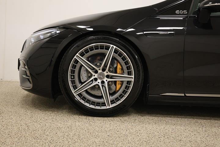 Sort Mercedes EQS53 fra 2022