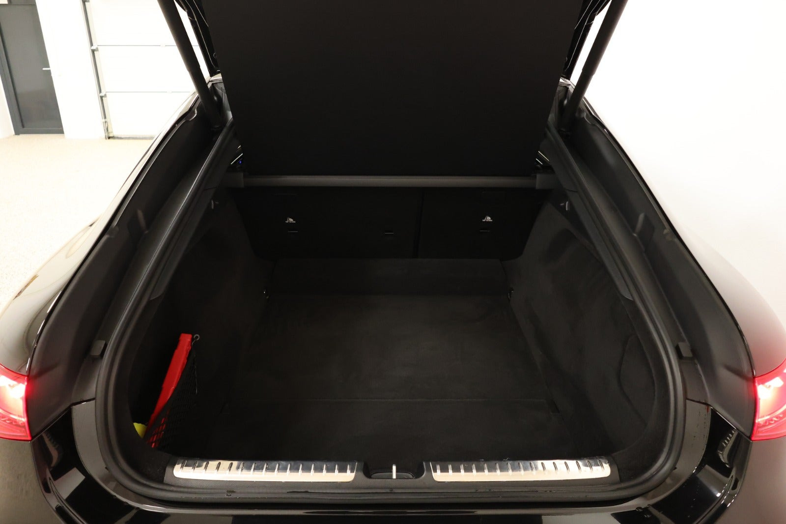 Sort Mercedes EQS53 fra 2022