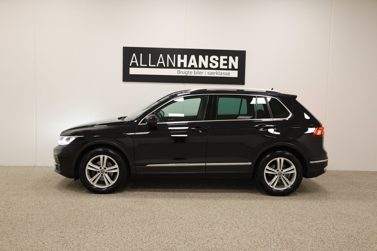 Sort VW Tiguan fra 2021
