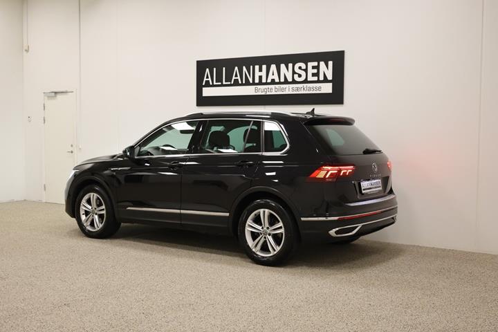Sort VW Tiguan fra 2021