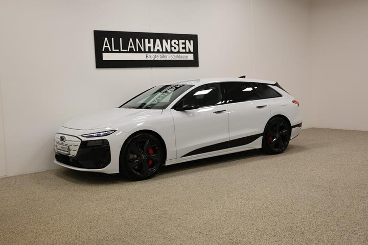 Hvid Audi S6 e-tron fra 2025
