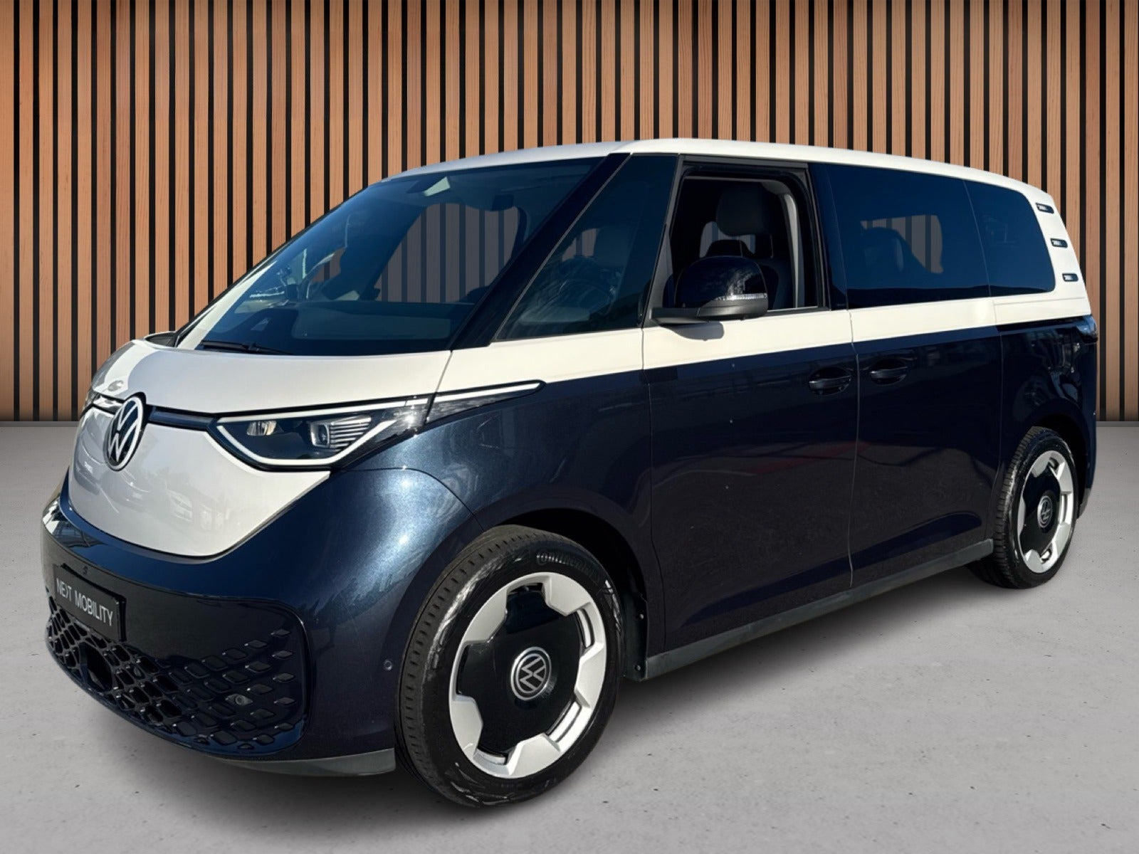 Blå VW ID.Buzz fra 2024