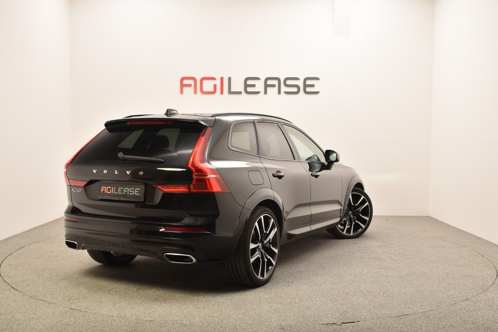 Sort Volvo XC60 fra 2019
