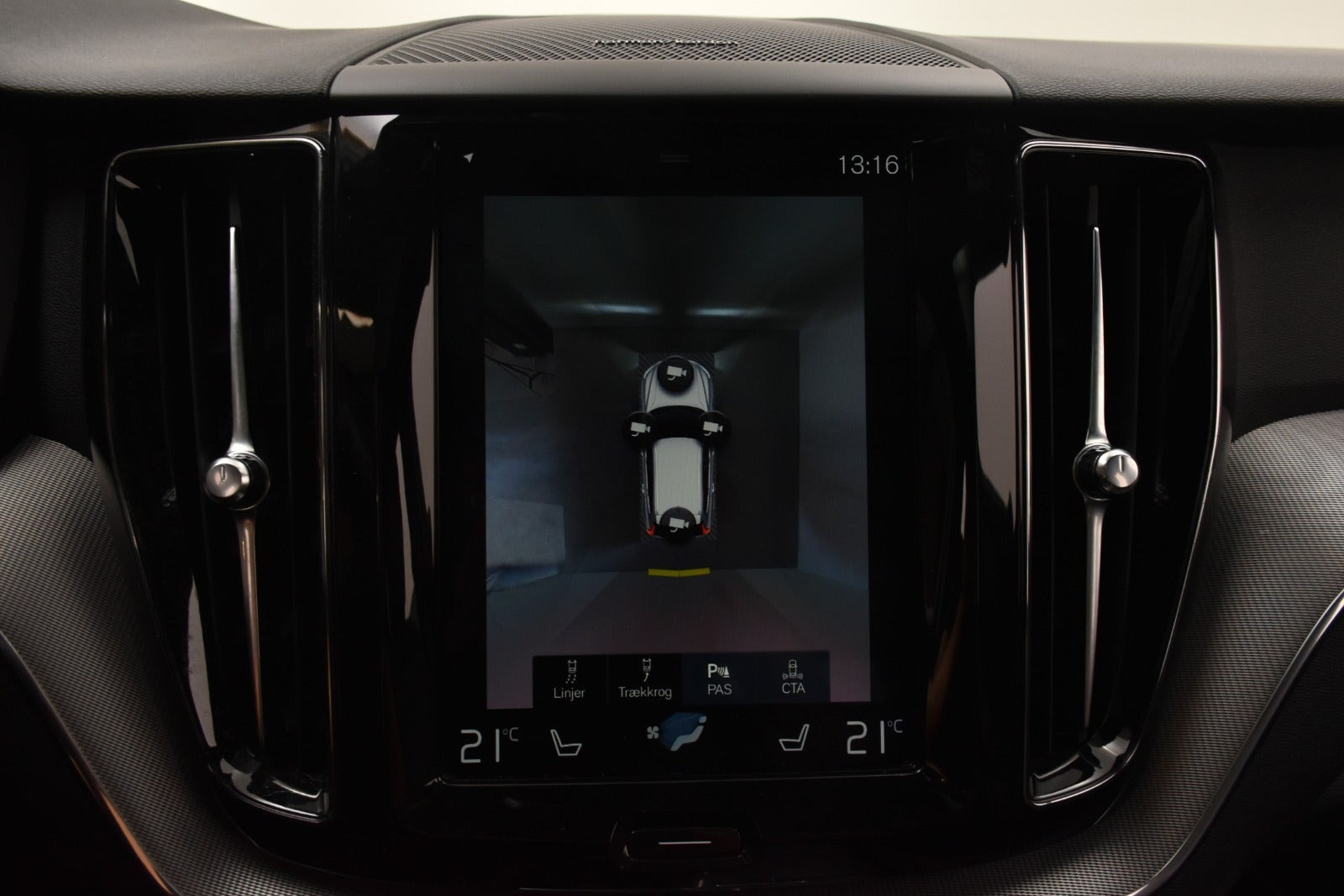 Sort Volvo XC60 fra 2019
