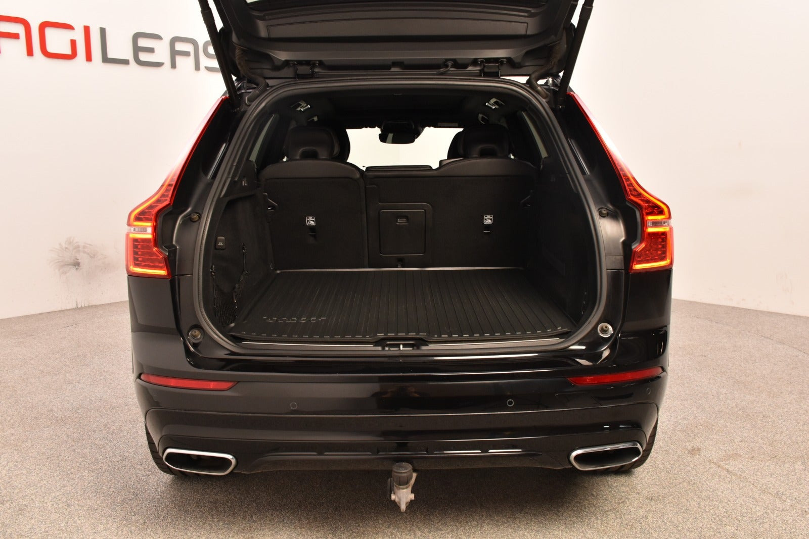 Sort Volvo XC60 fra 2019