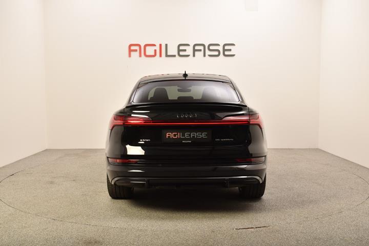Sort Audi e-tron fra 2020