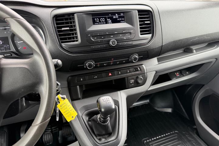 Hvid Toyota ProAce fra 2018