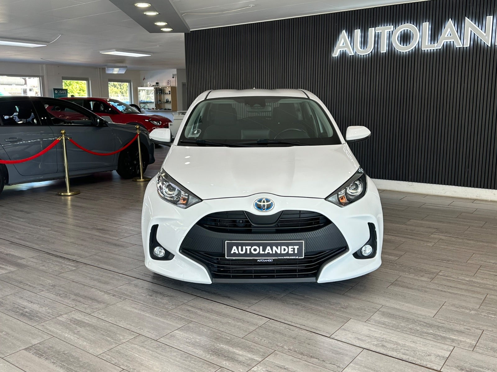 Hvid Toyota Yaris fra 2021