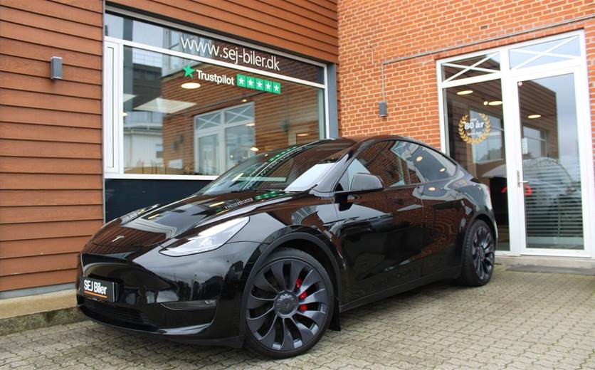 Tesla Model Y Performance AWD