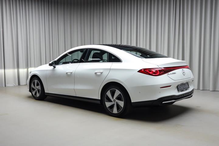 Hvid Mercedes CLA250+ fra 2025
