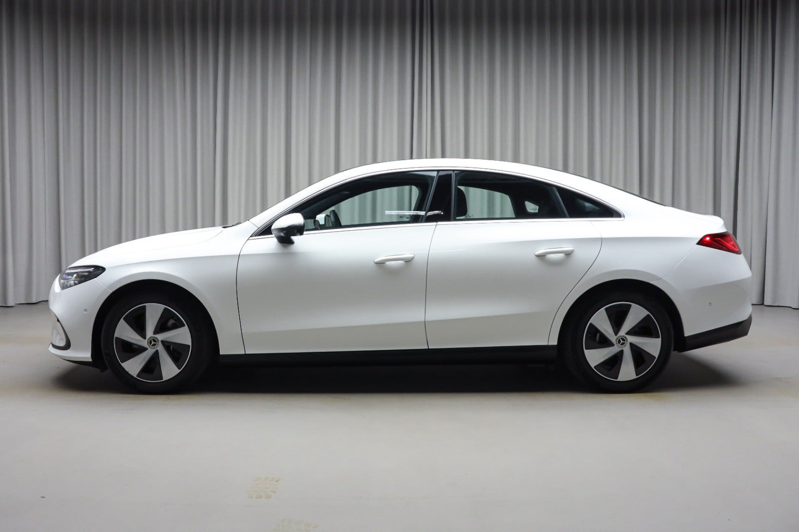 Hvid Mercedes CLA250+ fra 2025