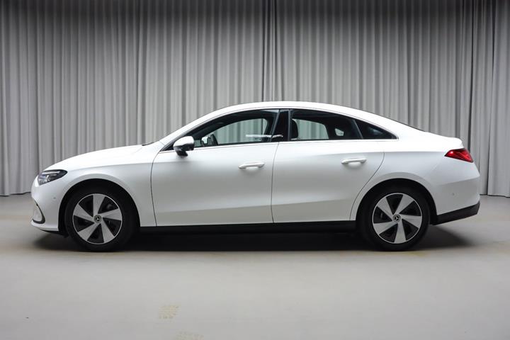 Hvid Mercedes CLA250+ fra 2025