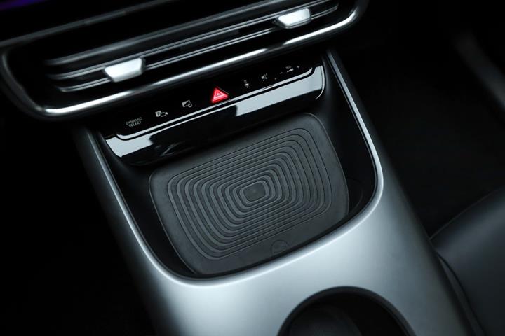 Hvid Mercedes CLA250+ fra 2025
