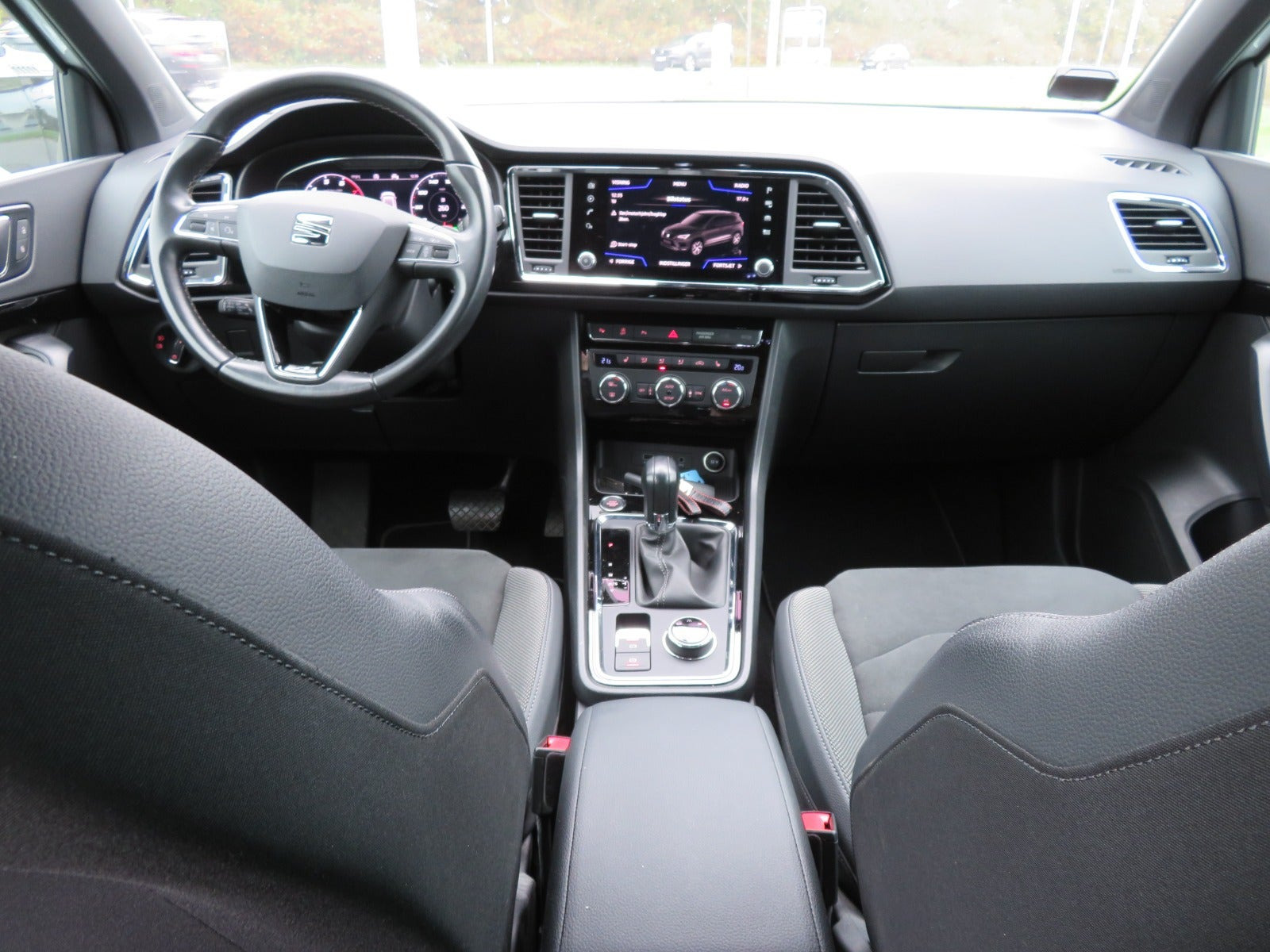 Hvid Seat Ateca fra 2020