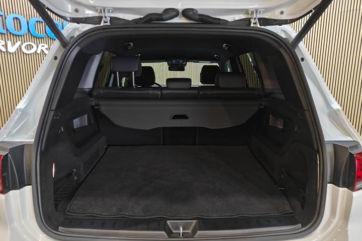 Hvid Mercedes EQB250+ fra 2024