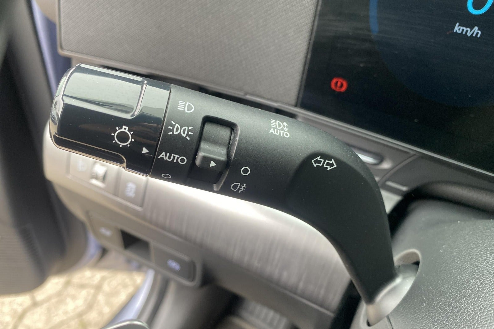 Blå Hyundai Kona fra 2024