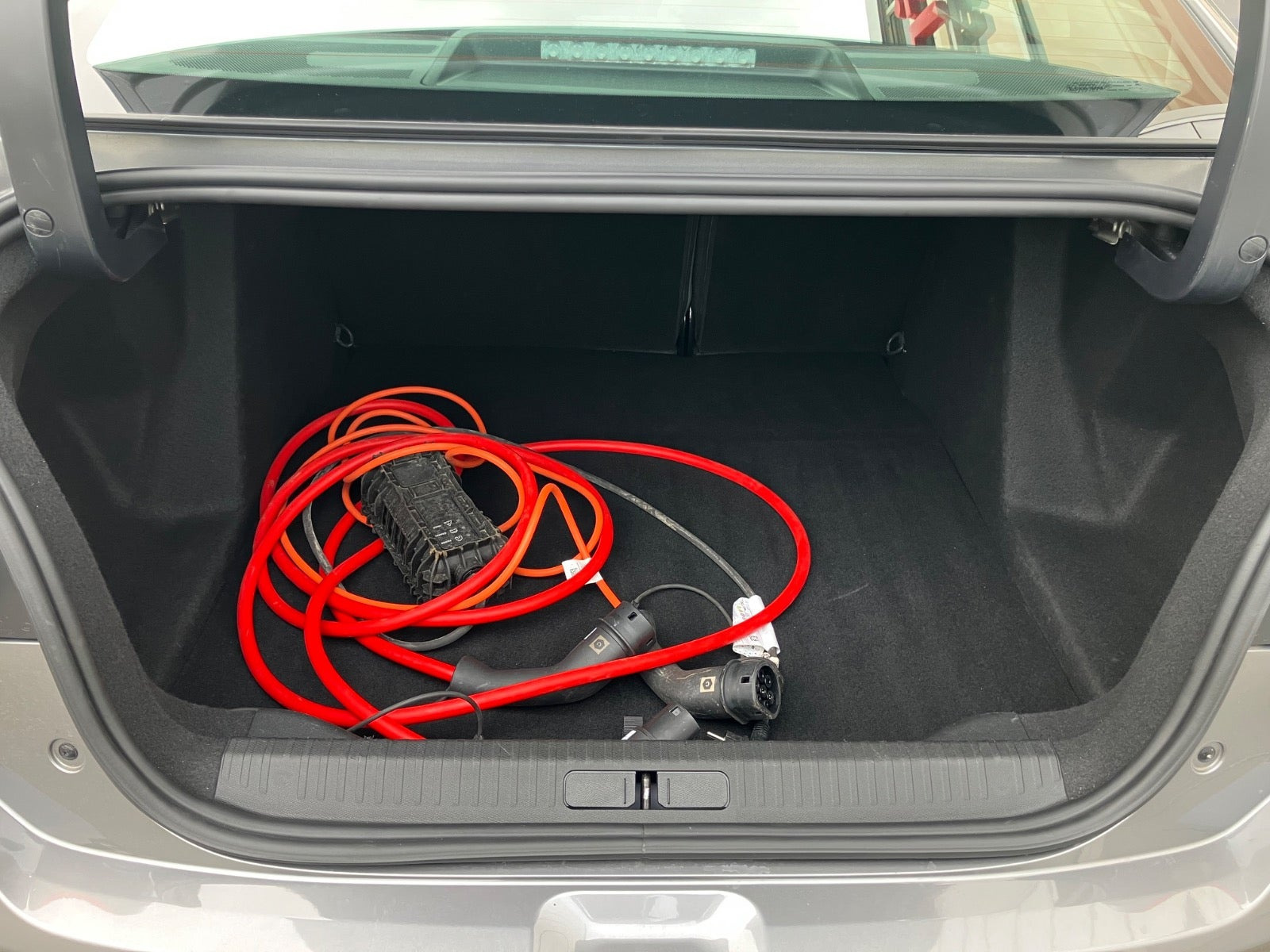 Grå Citroën ë-C4 X fra 2025