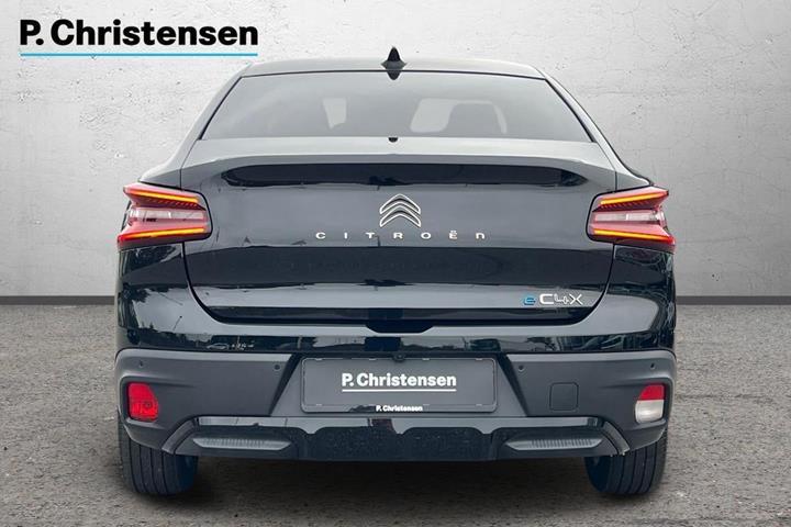 Sort Citroën ë-C4 X fra 2023